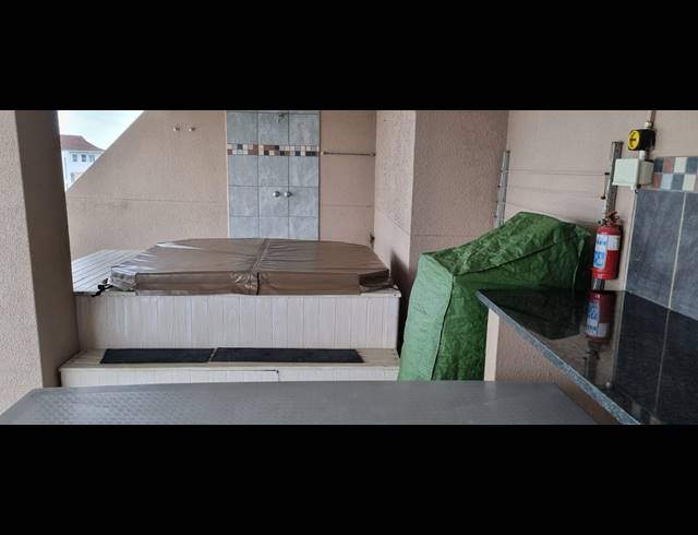 3 BEDROOM APARTMENT FOR SALE IN BEACON ROCKS